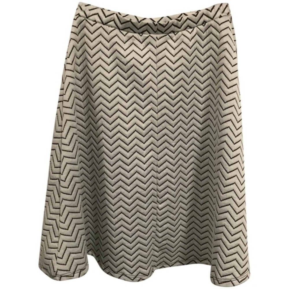 NWT Misia White Black Zigzag Stripe Skirt